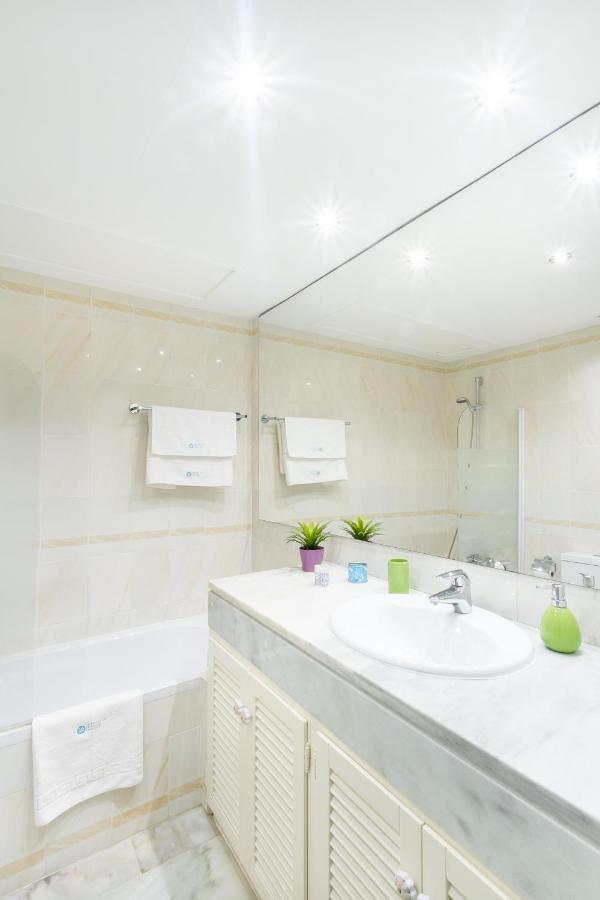 Marbella Banus Suites - Golden Beach Marbella Suite Extérieur photo