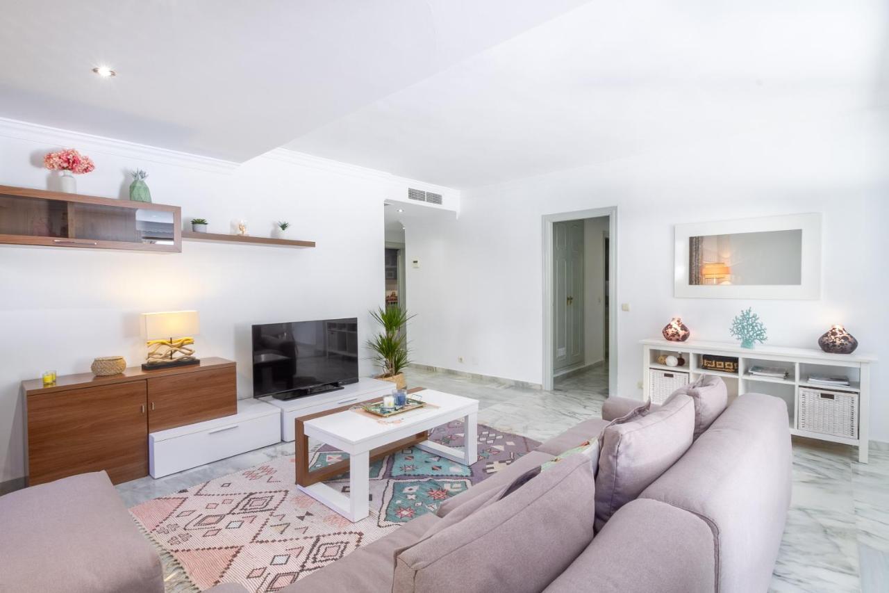 Marbella Banus Suites - Golden Beach Marbella Suite Extérieur photo