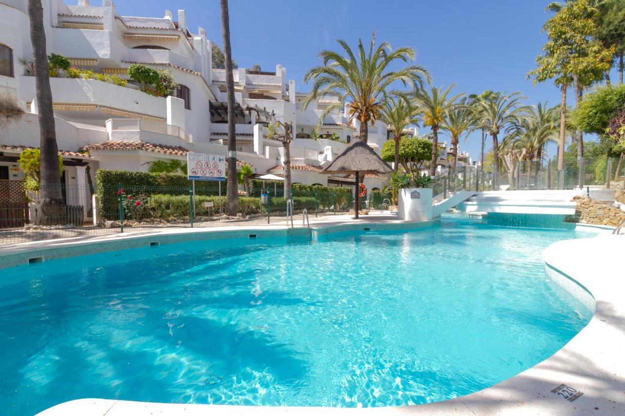Marbella Banus Suites - Golden Beach Marbella Suite Extérieur photo
